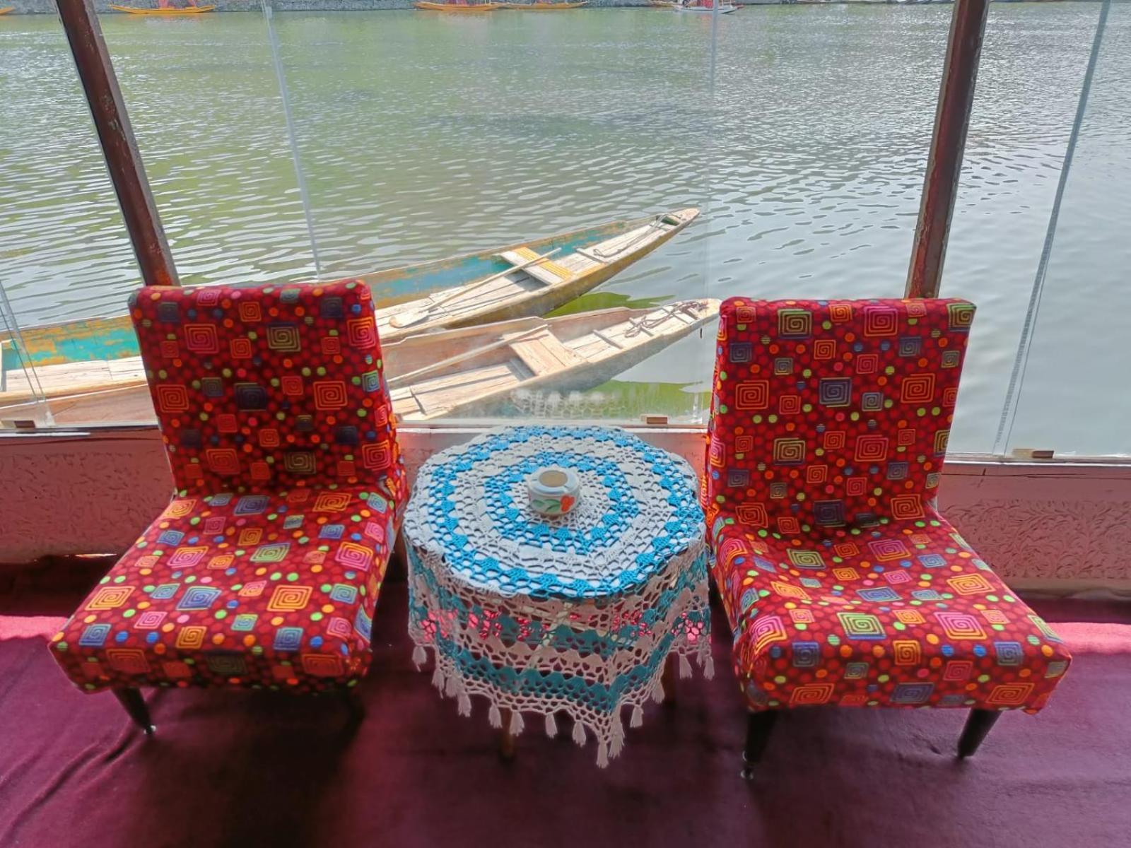 Hotel Island Srīnagar 外观 照片