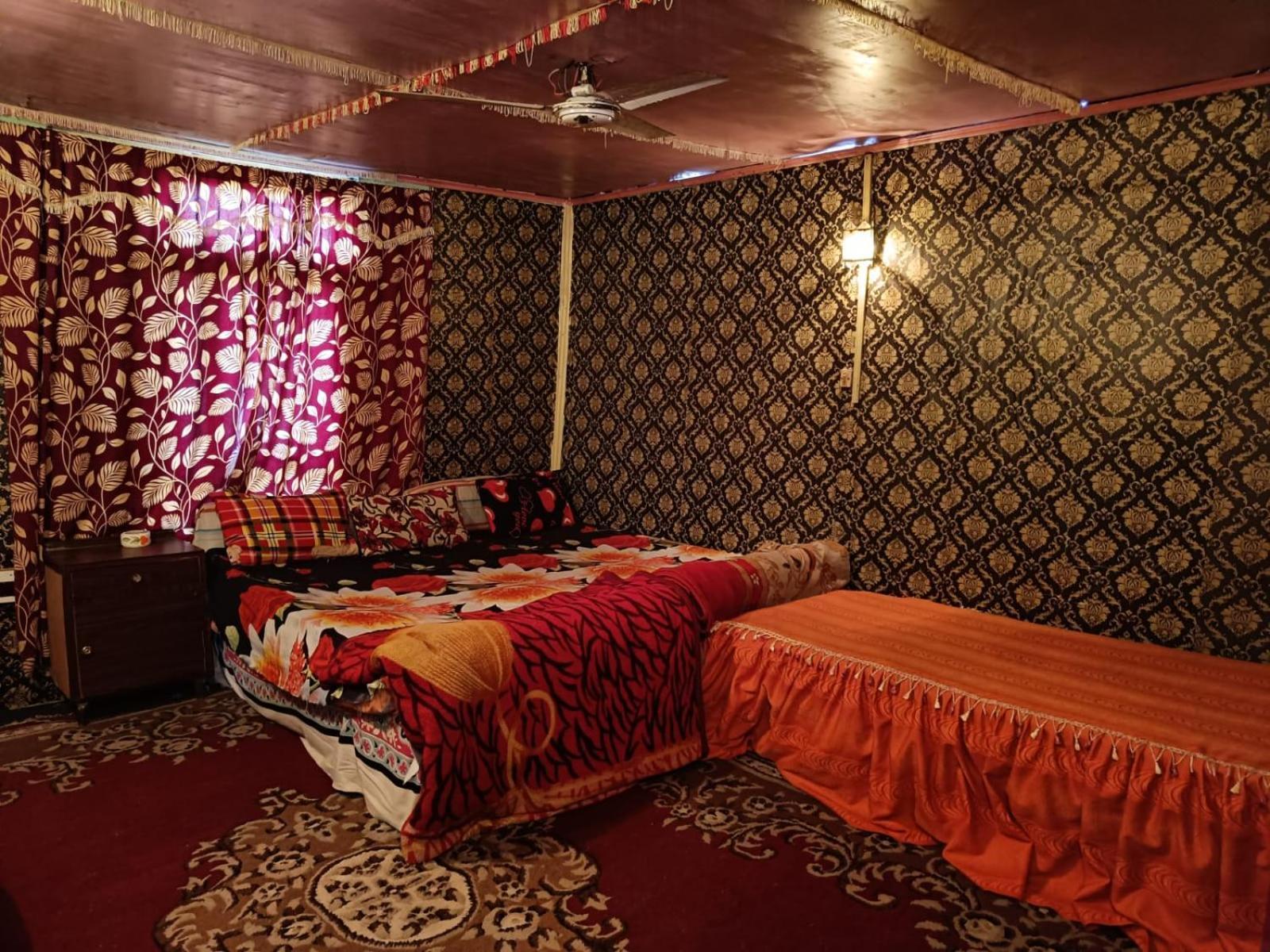Hotel Island Srīnagar 外观 照片